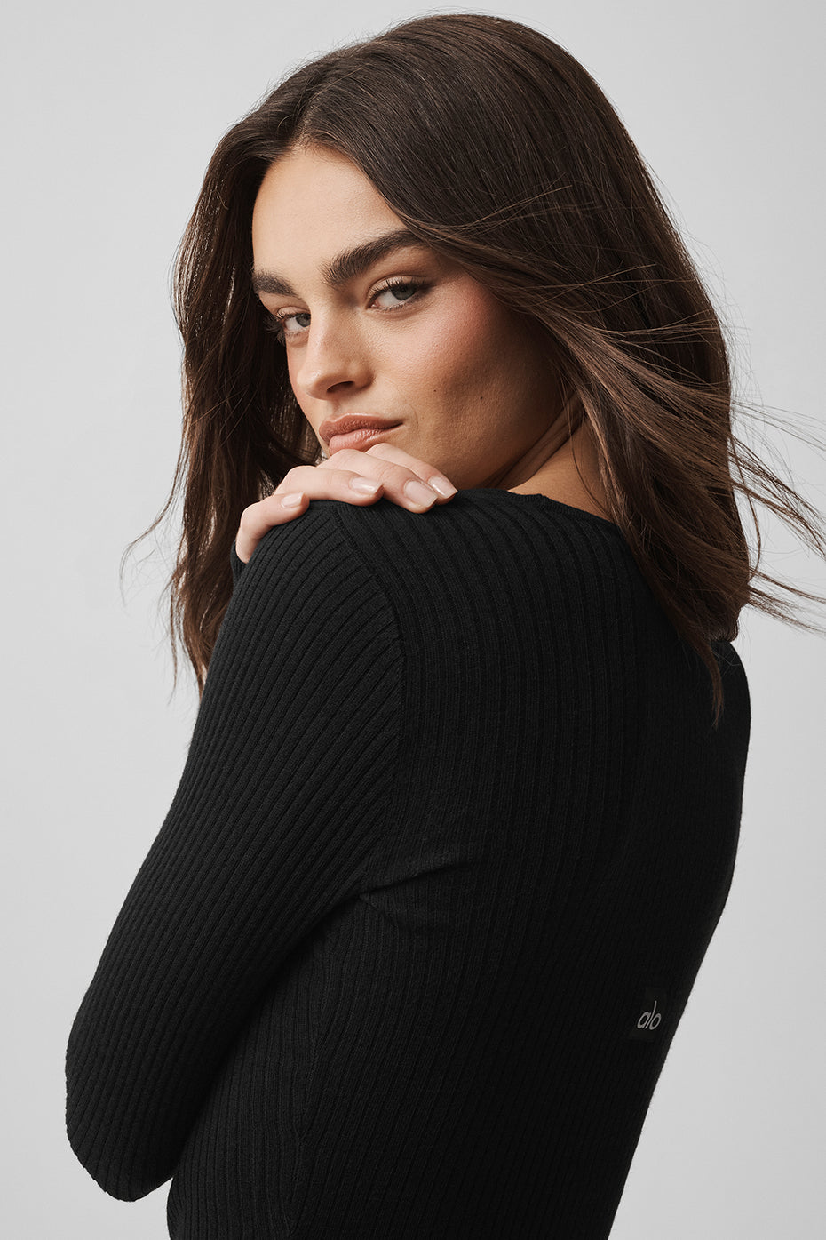 Alo Yoga Sweater Knit Unwind Long Sleeve - Black - imagen 3