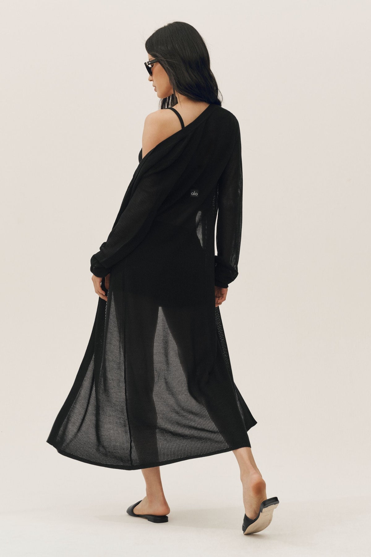 Alo Yoga Silk Cashmere Heatwave Long Cardigan - Black - imagen 2
