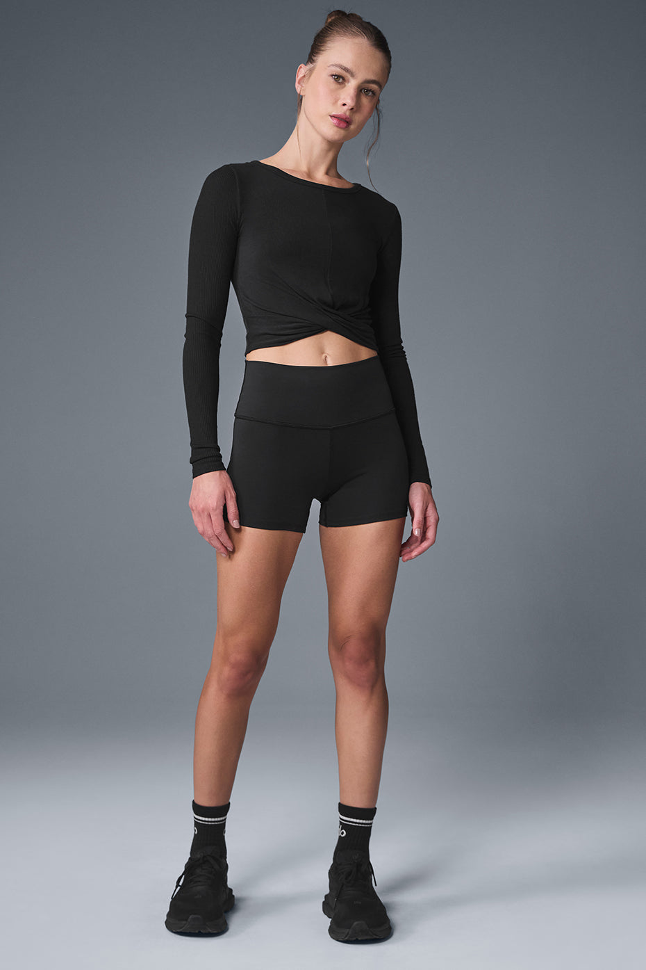 Alo Yoga Cover Long Sleeve Top - Black - imagen 3