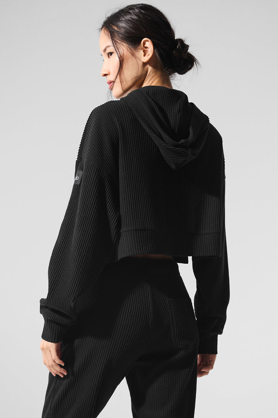 Alo Yoga Muse Hoodie - Black - imagen 3