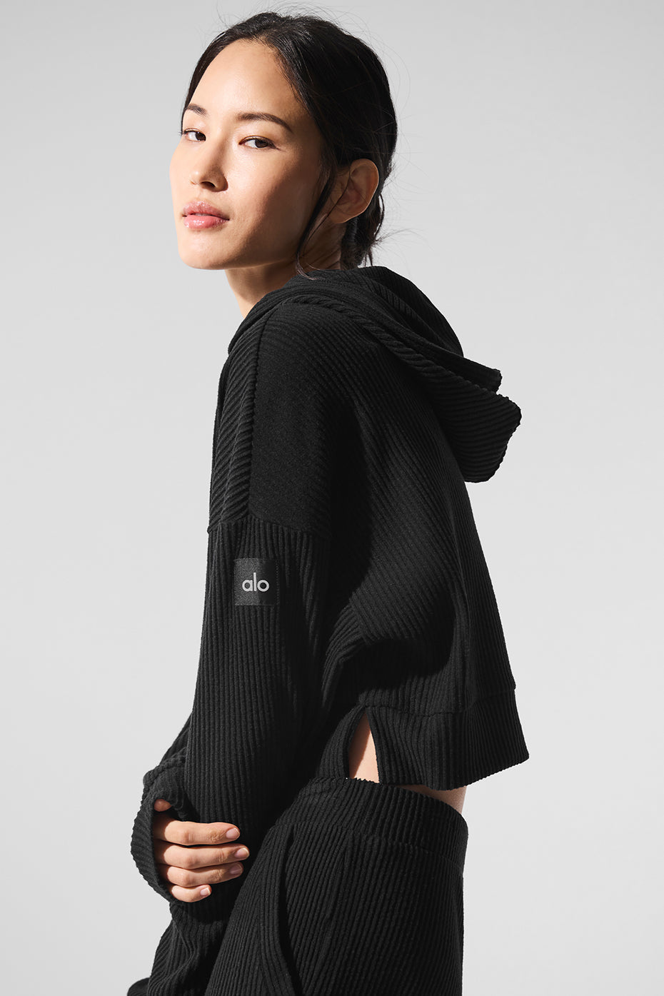 Alo Yoga Muse Hoodie - Black - imagen 4