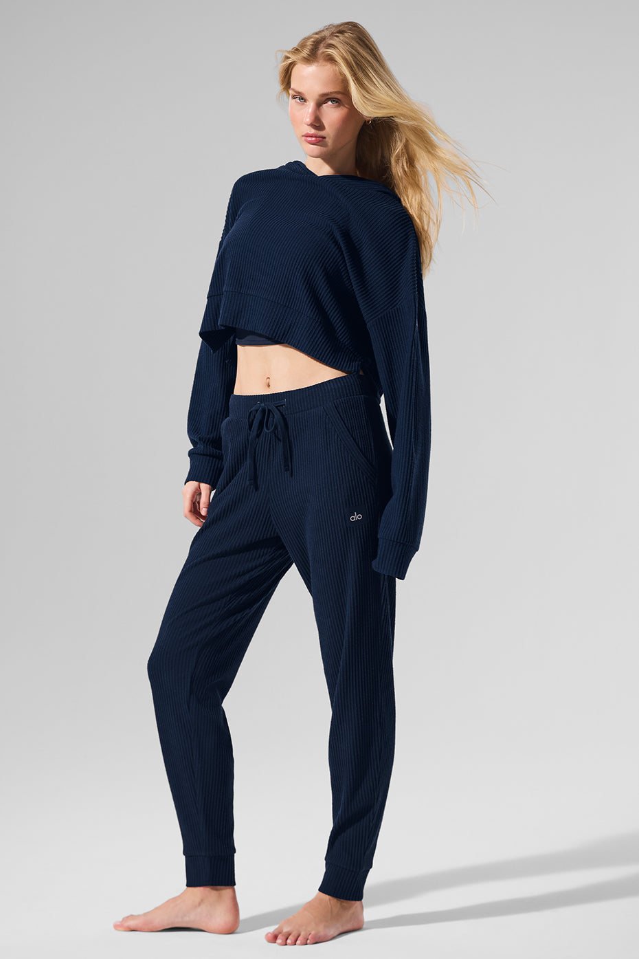 Alo Yoga Muse Hoodie - Navy - imagen 7