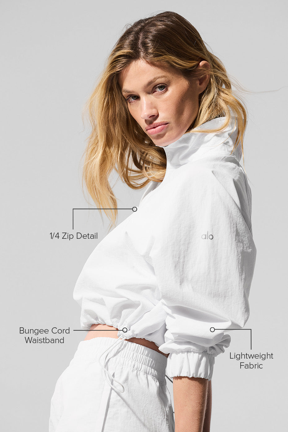 Alo Yoga Cropped 1/4 Zip Alumni Pullover - White - imagen 2