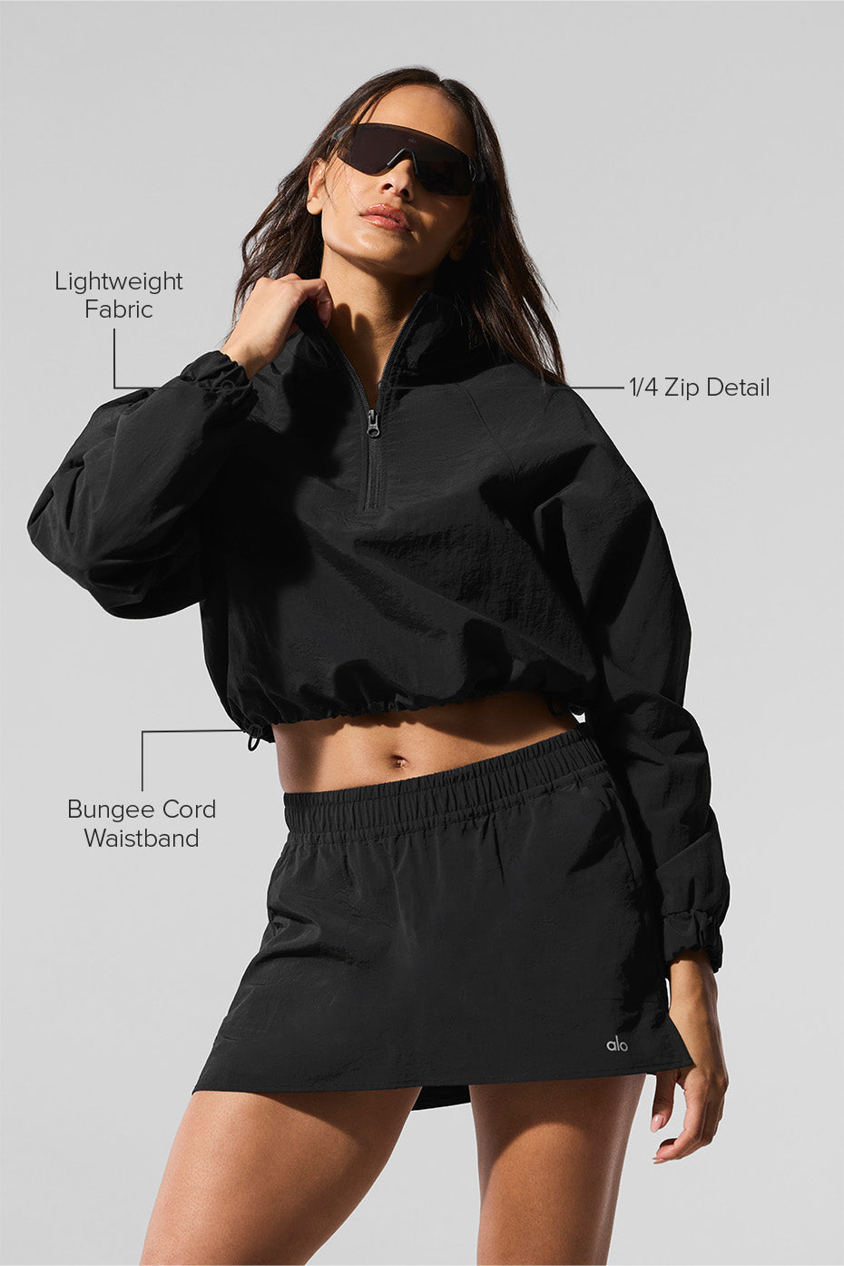 Alo Yoga Cropped 1/4 Zip Alumni Pullover - Black - imagen 2