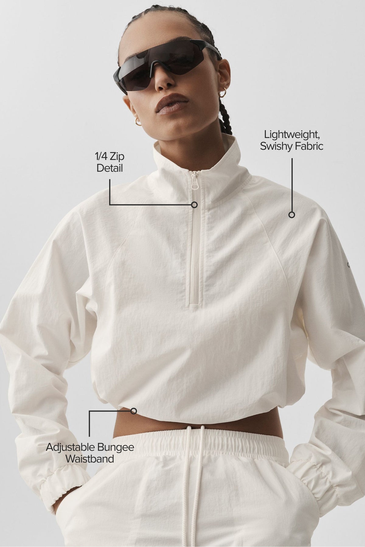 Alo Yoga Cropped 1/4 Zip Alumni Pullover - Ivory - imagen 2