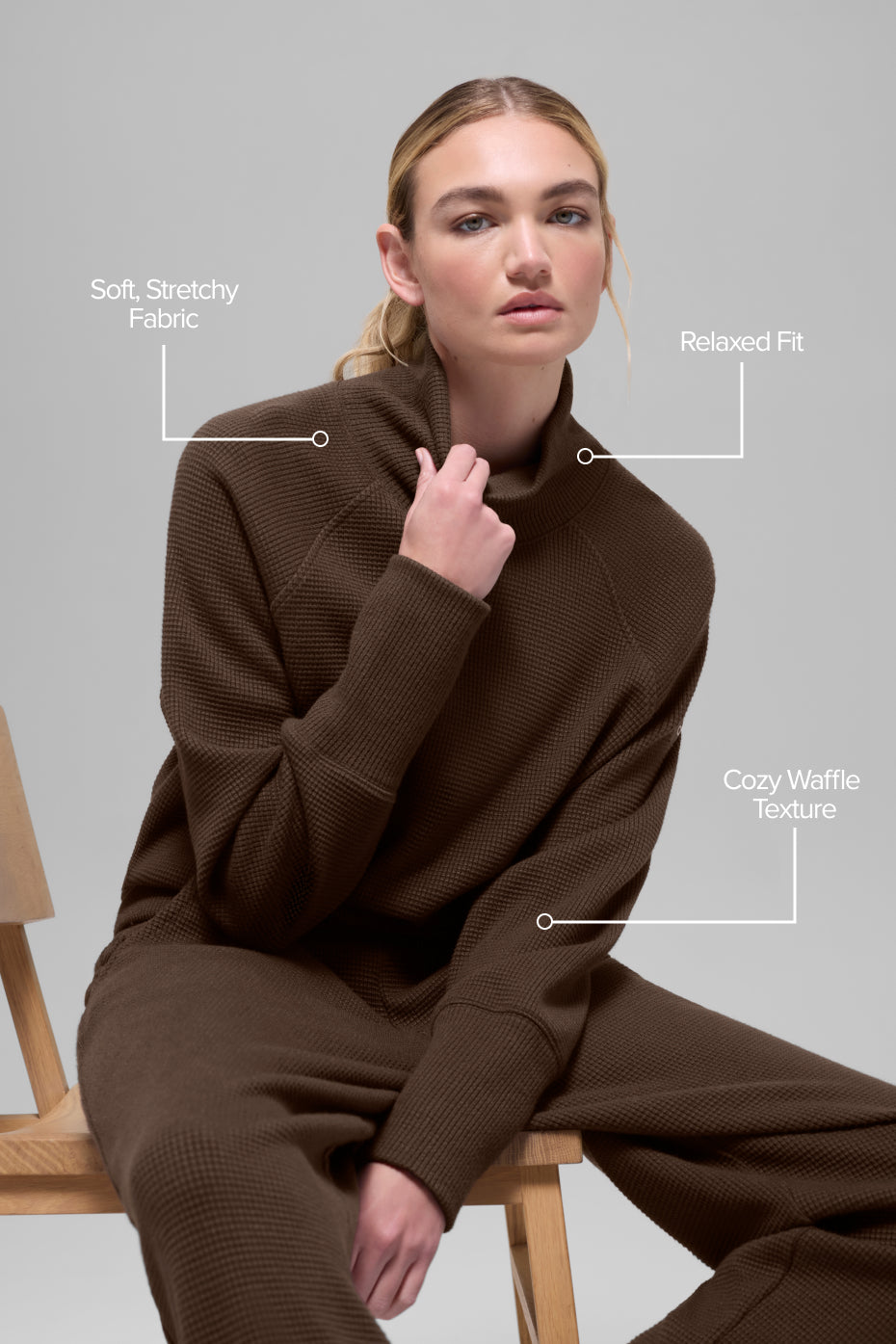 Alo Yoga Waffle Weekend Escape Mock Neck Long Sleeve - Espresso - imagen 2