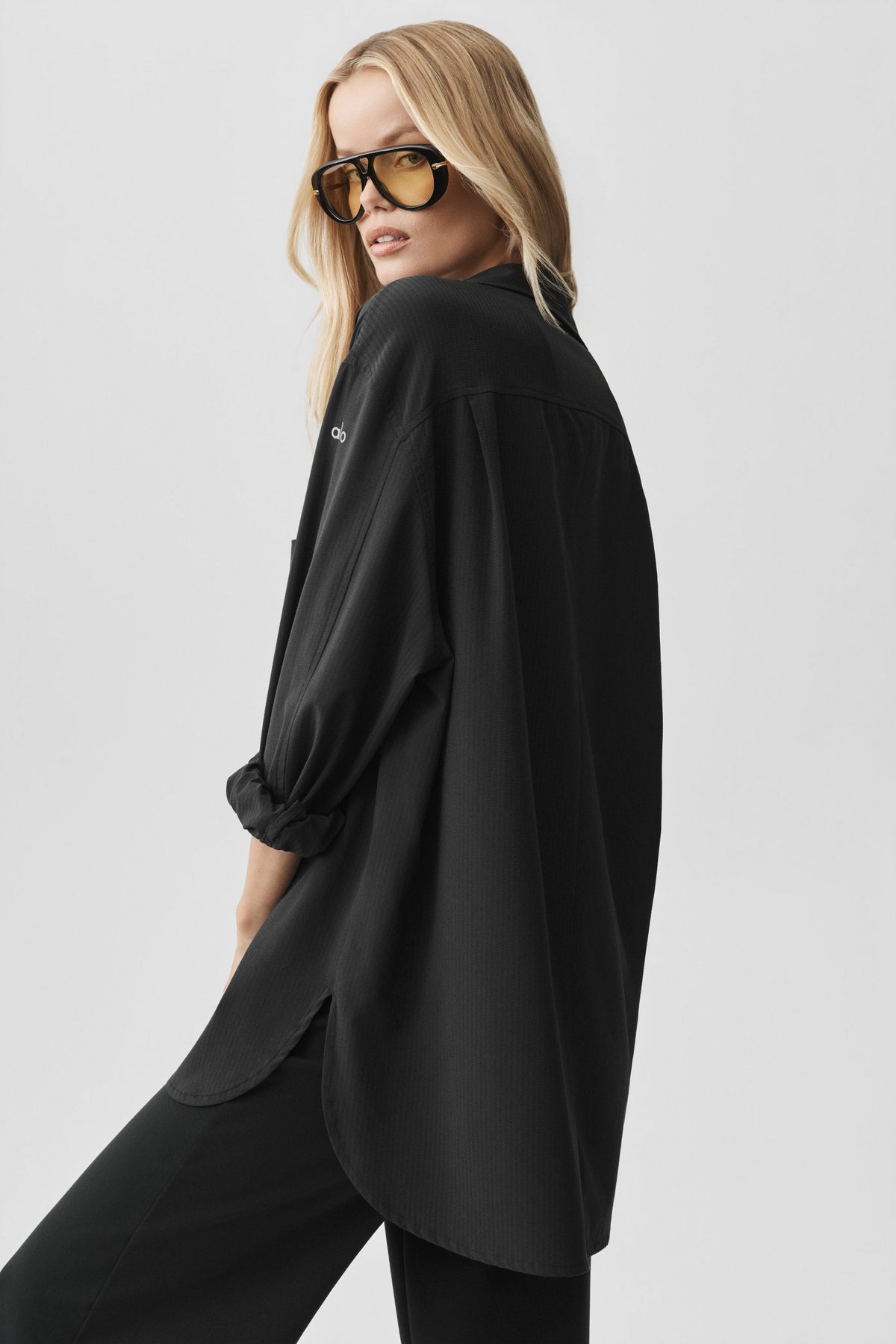 Alo Yoga Dreamscape Button Down Long Sleeve - Black - imagen 3