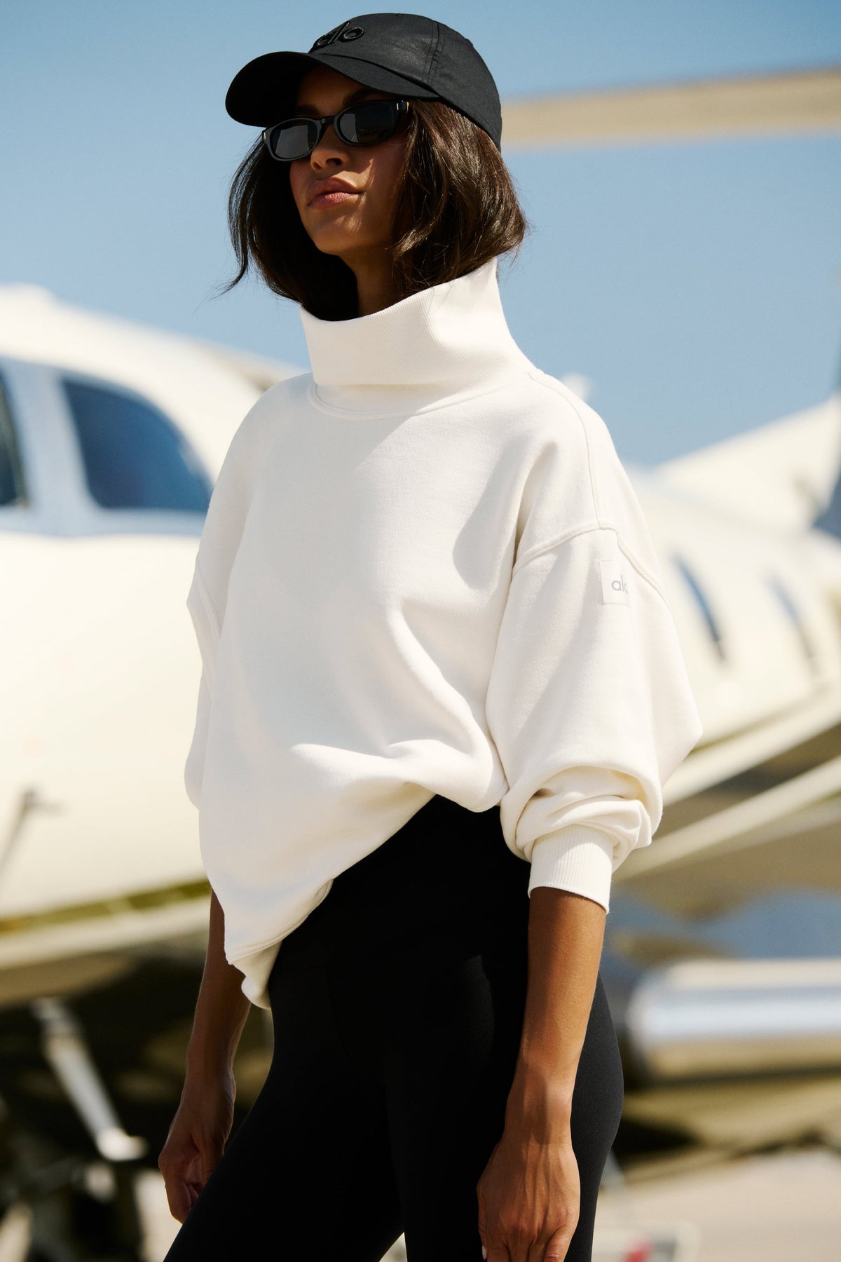 Alo Yoga Hazy Mock Neck Pullover - Ivory - imagen 1