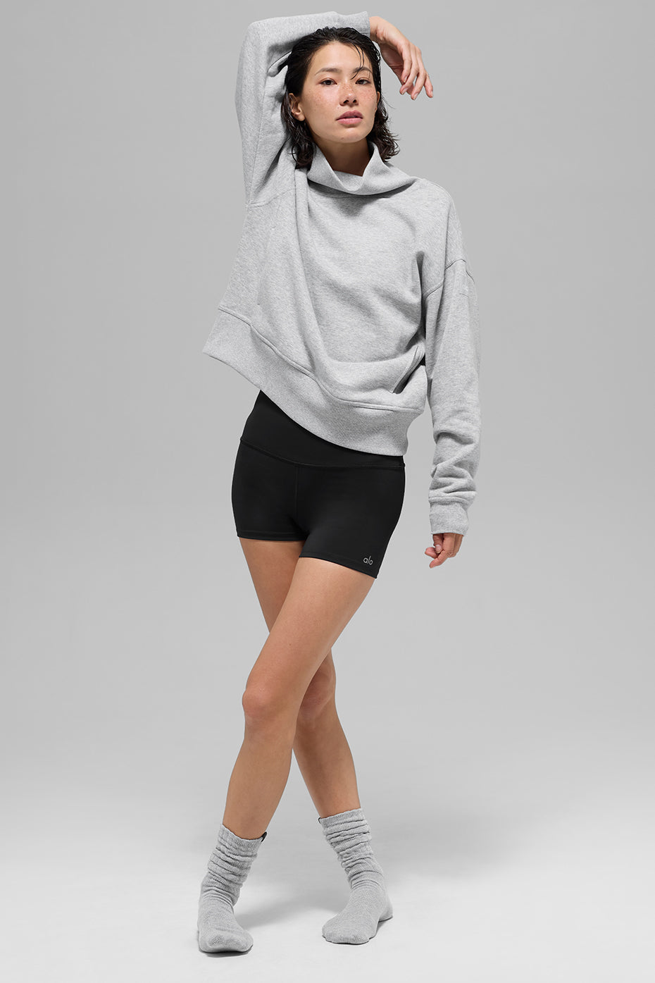 Alo Yoga Hazy Mock Neck Pullover - Athletic Heather Grey - imagen 6