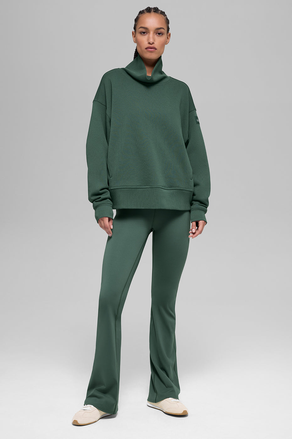 Alo Yoga Hazy Mock Neck Pullover - Clover Green - imagen 4