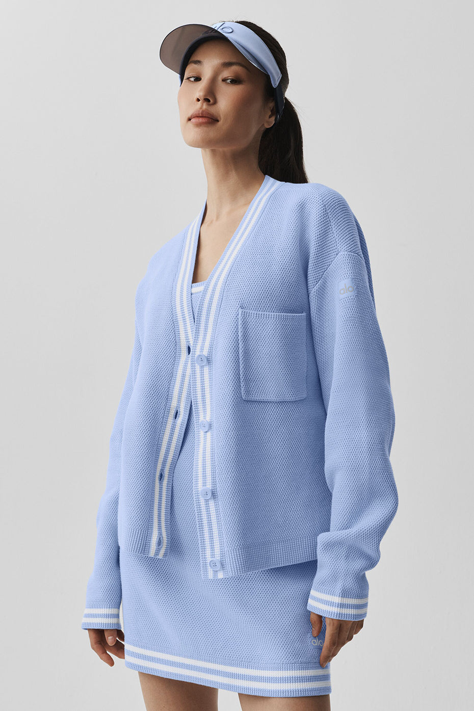 Alo Yoga Tennis Club Sweater Knit Cardigan - Light Provence Blue/White - imagen 3