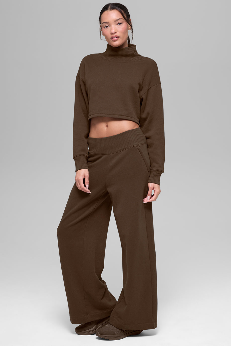 Alo Yoga Cropped Serenity Coverup - Espresso - imagen 4