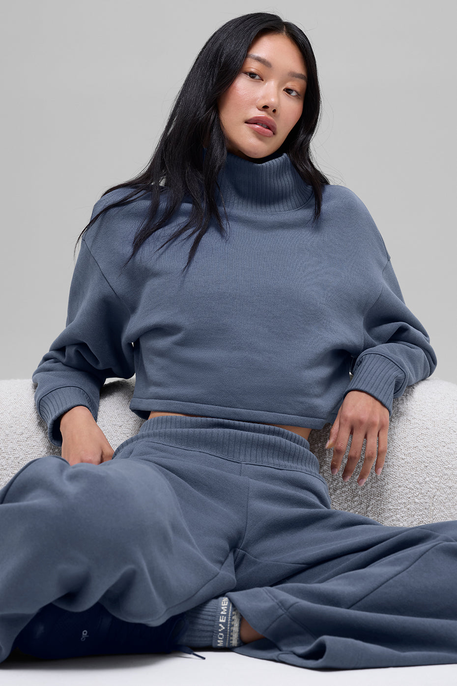 Alo Yoga Cropped Serenity Coverup - Bluestone - imagen 2