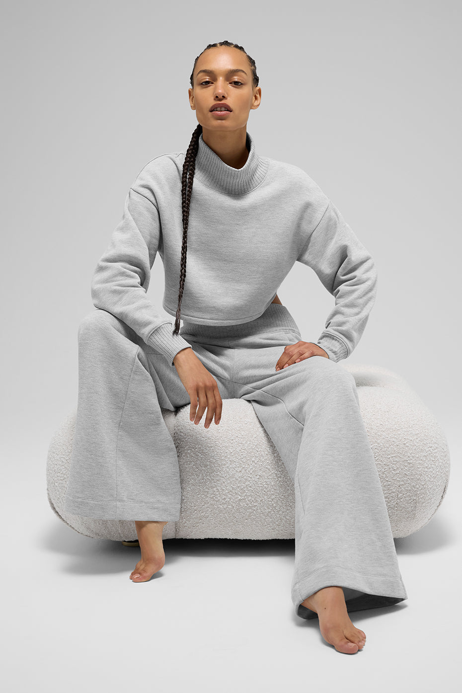 Alo Yoga Cropped Serenity Coverup - Athletic Heather Grey - imagen 5
