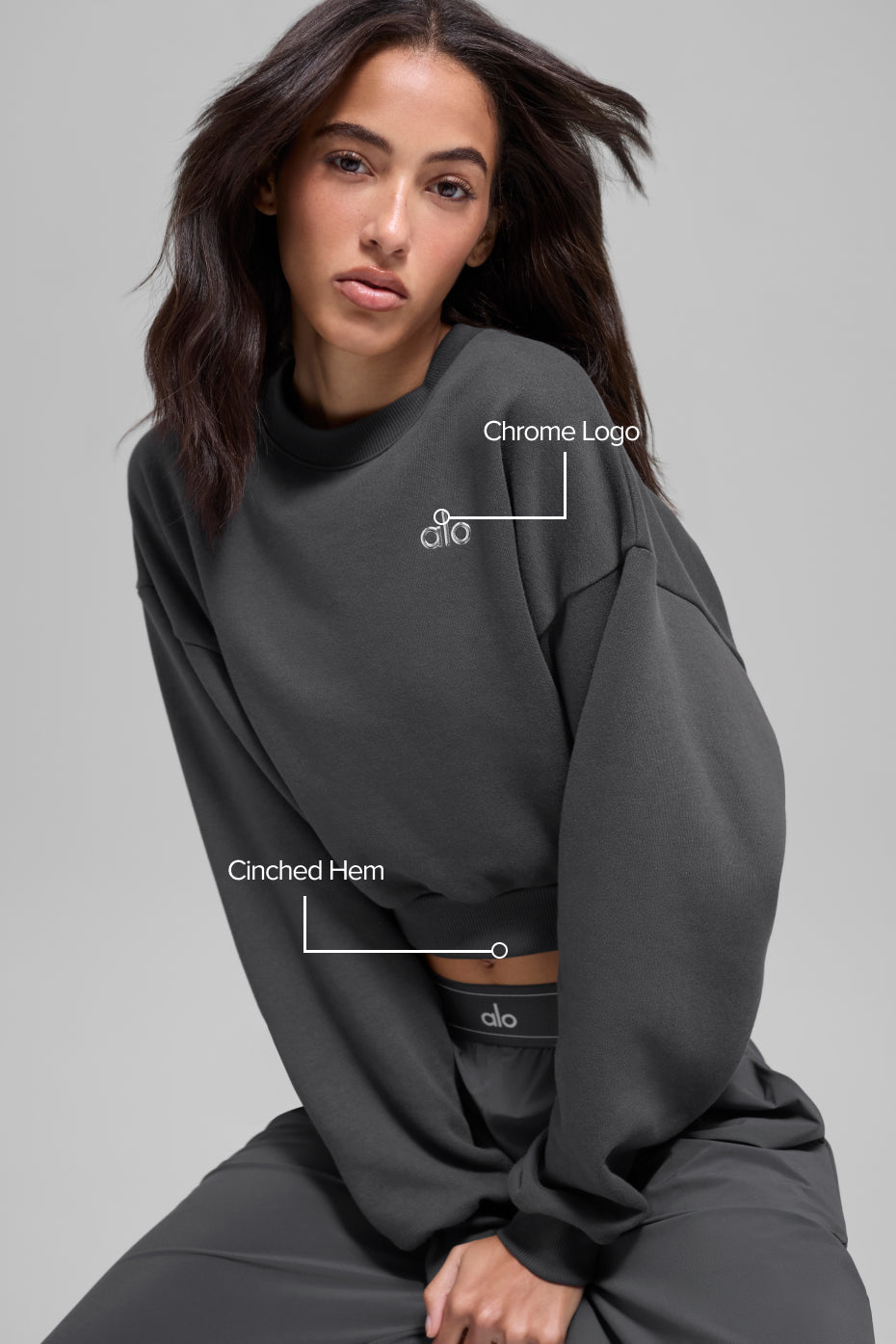 Alo Yoga Cropped Accolade Crewneck - Anthracite - imagen 2