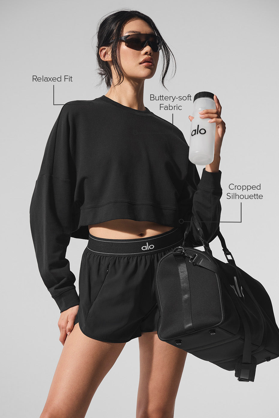 Alo Yoga Cropped Sway Crew Neck Pullover - Black - imagen 2