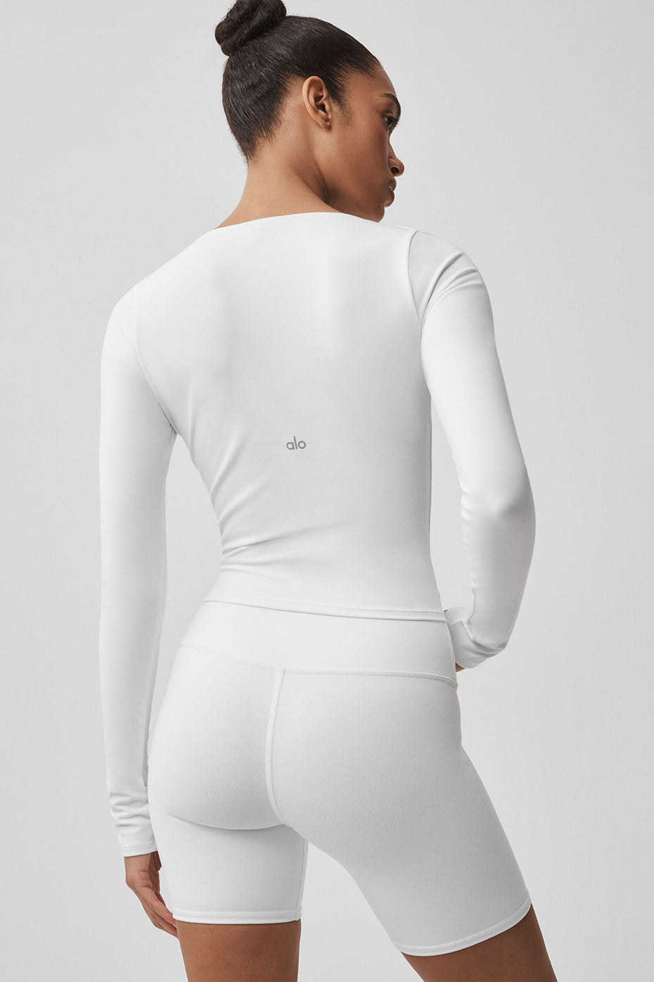Alo Yoga ALO Softsculpt Precision Long Sleeve - White - imagen 4