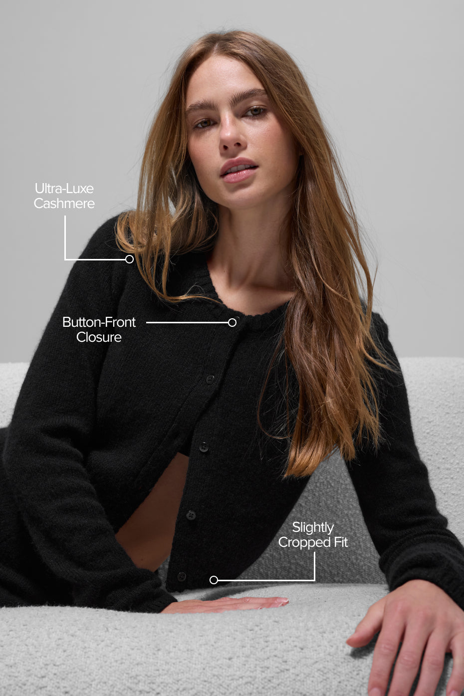 Alo Yoga Wool Cashmere New Class Cropped Cardigan - Black - imagen 2