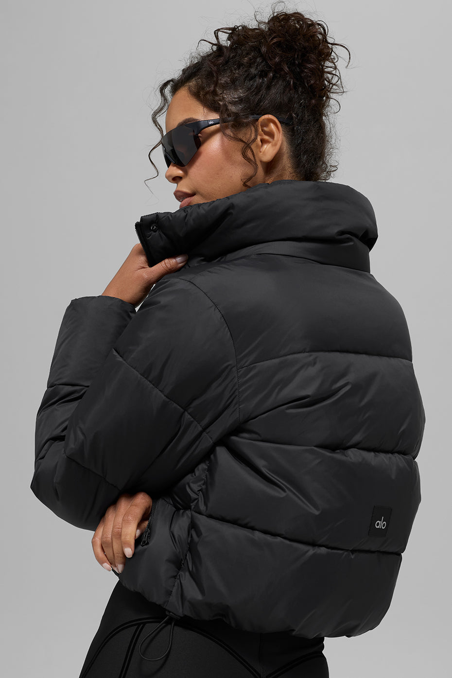 Alo Yoga Gold Rush Puffer - Black - imagen 2