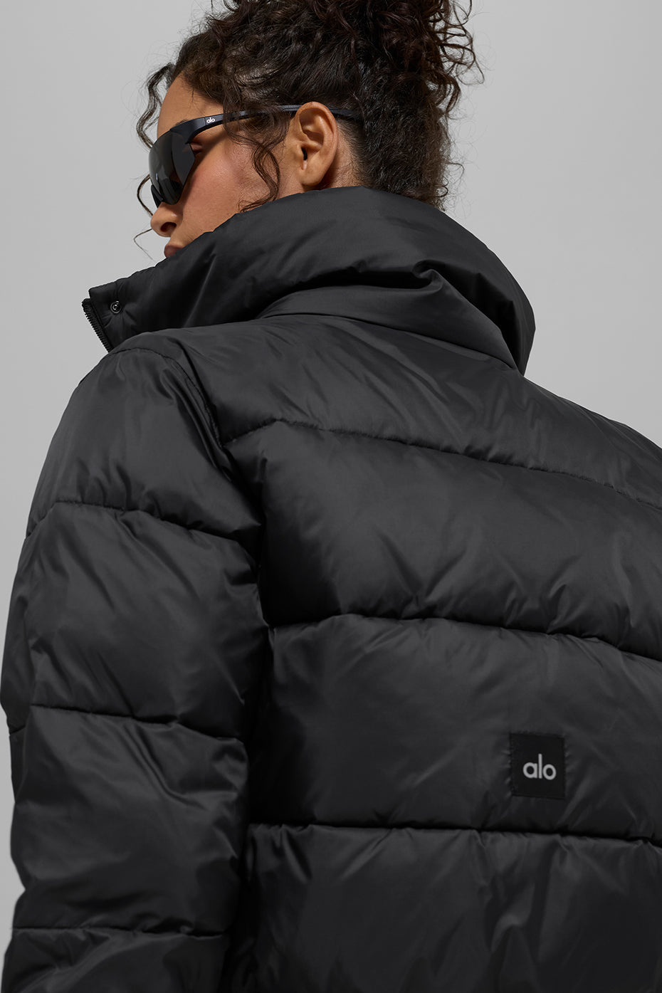 Alo Yoga Gold Rush Puffer - Black - imagen 5