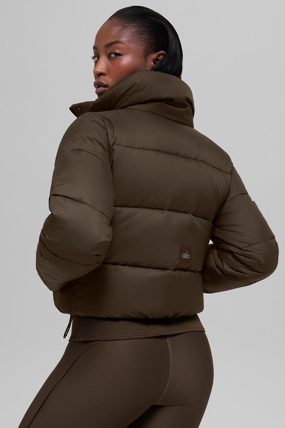 Alo Yoga Gold Rush Puffer - Espresso - imagen 2