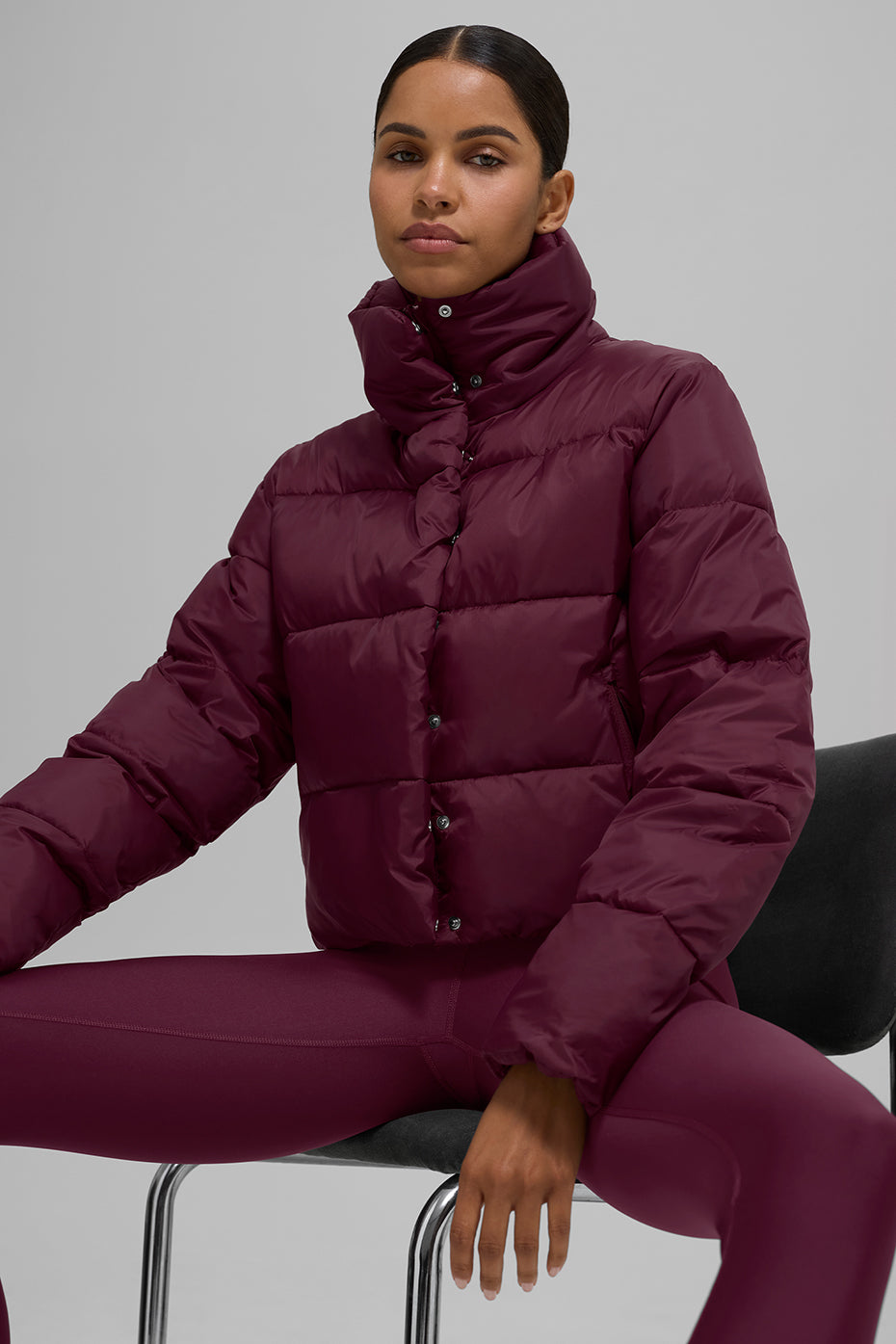 Alo Yoga Gold Rush Puffer - Burgundy - imagen 4
