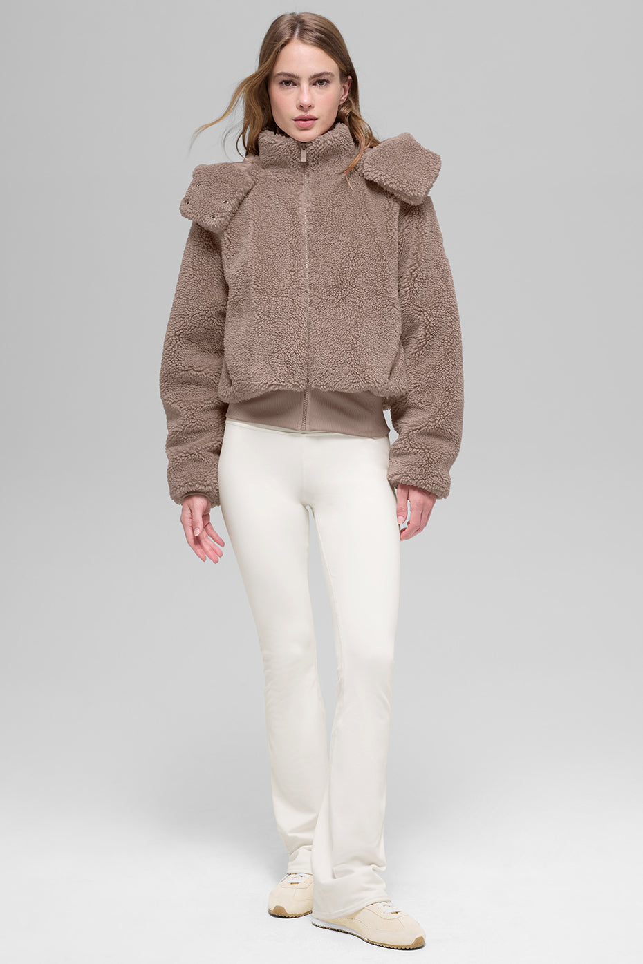 Alo Yoga Foxy Sherpa Jacket - Chai Latte - imagen 6