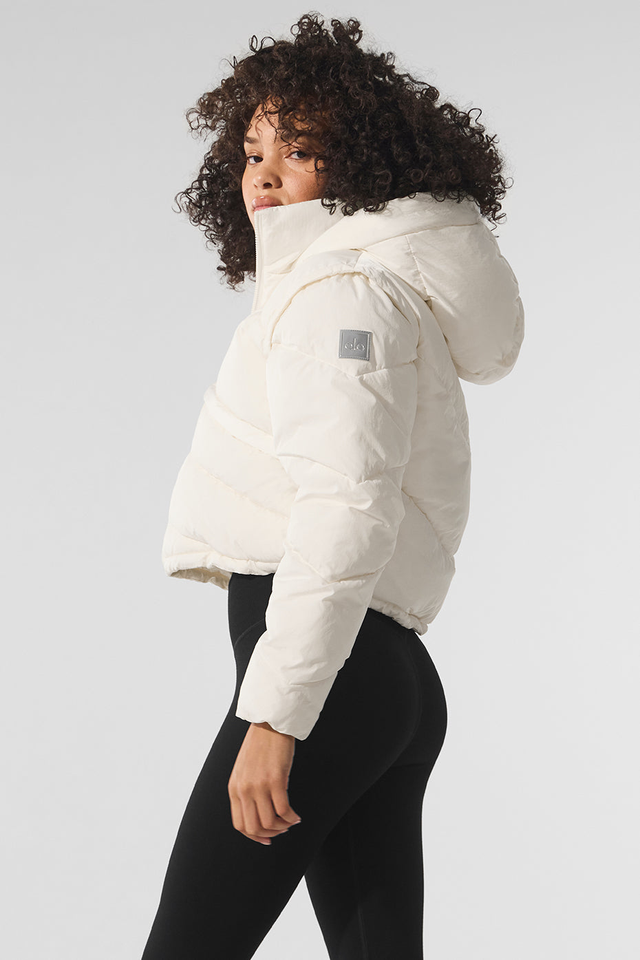 Alo Yoga Glacier Puffer - Ivory - imagen 4
