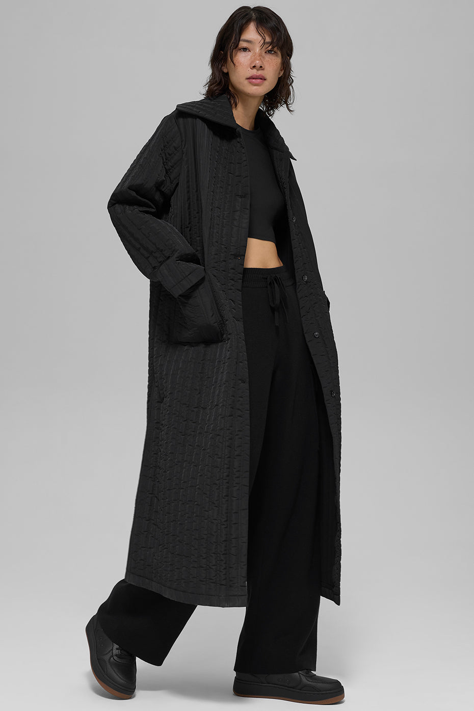 Alo Yoga Quilted Skyline Long Coat - Black - imagen 3
