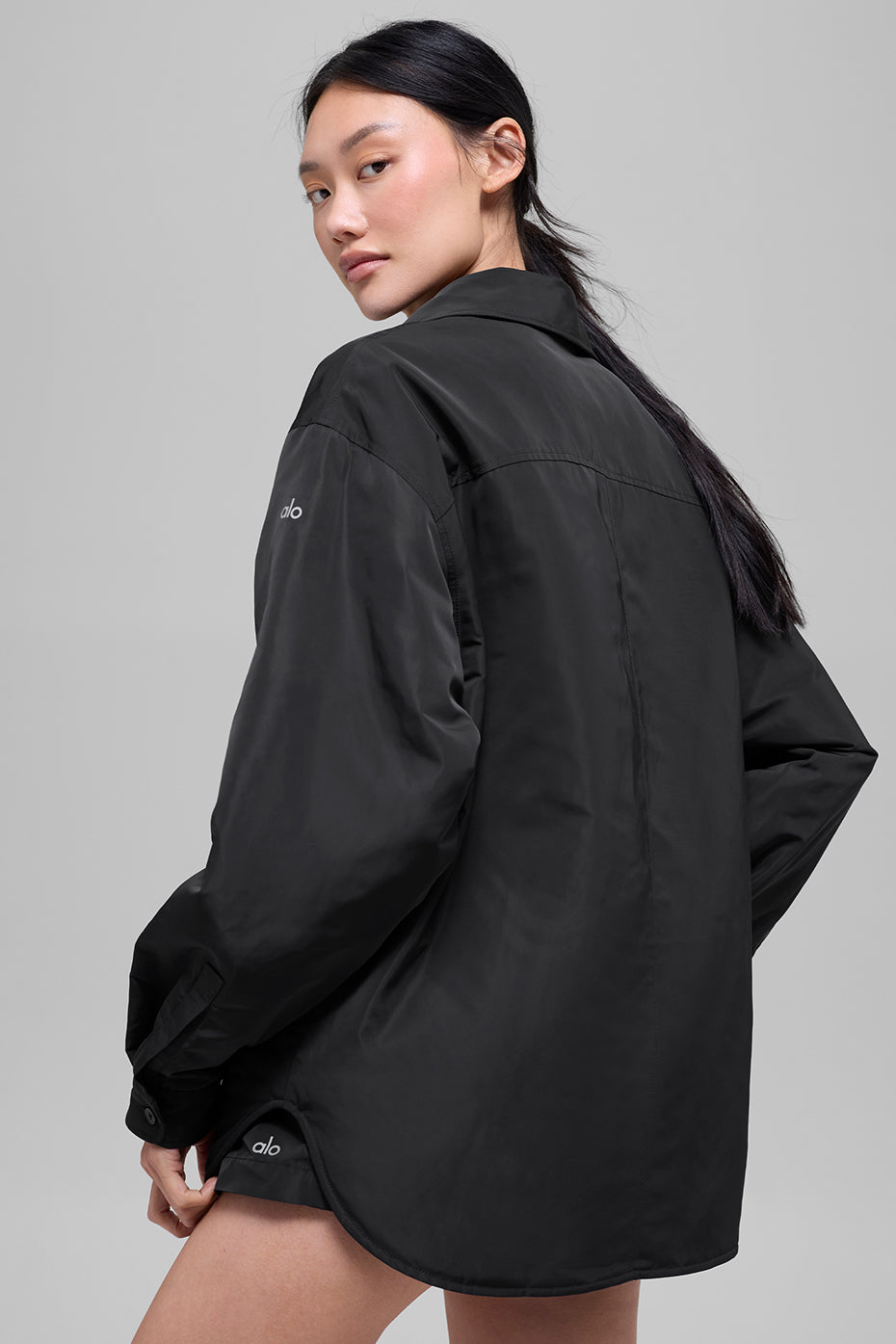 Alo Yoga Socialite Shacket - Black - imagen 4