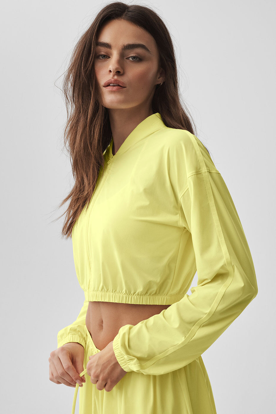 Alo Yoga Cropped Breezy Full-Zip Cover Up - Sunshine - imagen 4