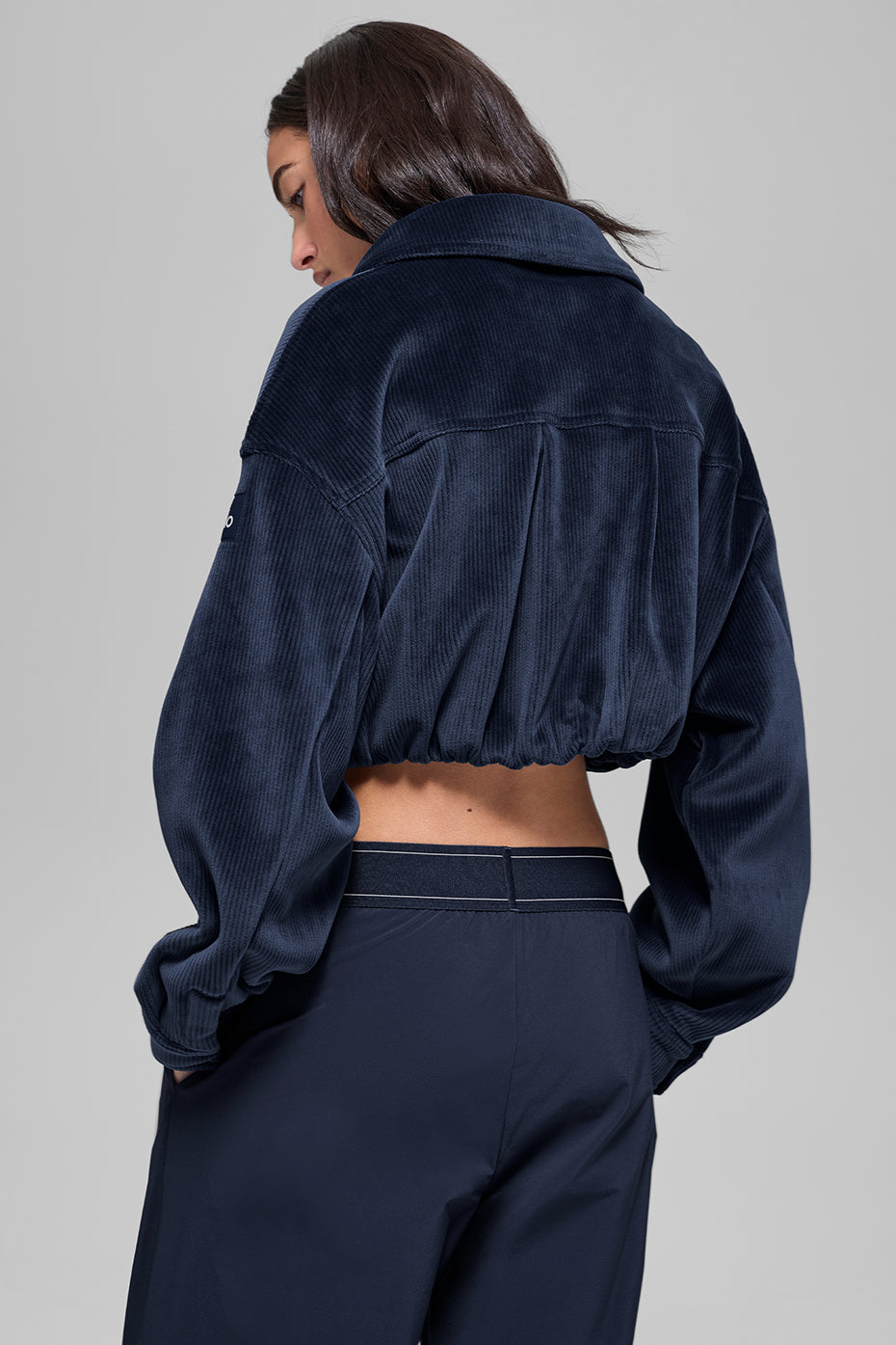 Alo Yoga Ribbed Velour Cropped Mountain Side Jacket - Navy - imagen 3