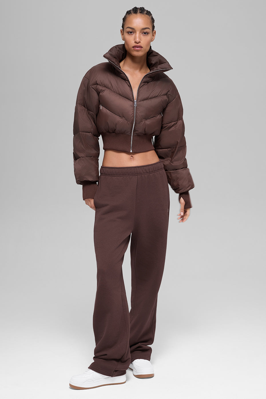 Alo Yoga Cropped Atmosphere Puffer - Brownstone - imagen 5
