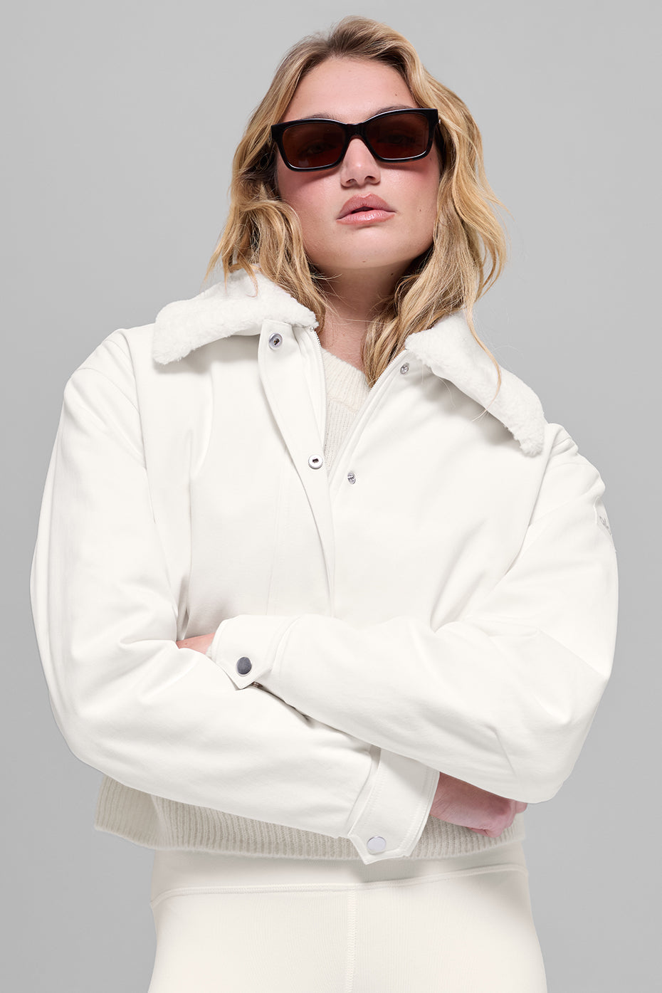Alo Yoga Navigator Jacket - Ivory - imagen 4