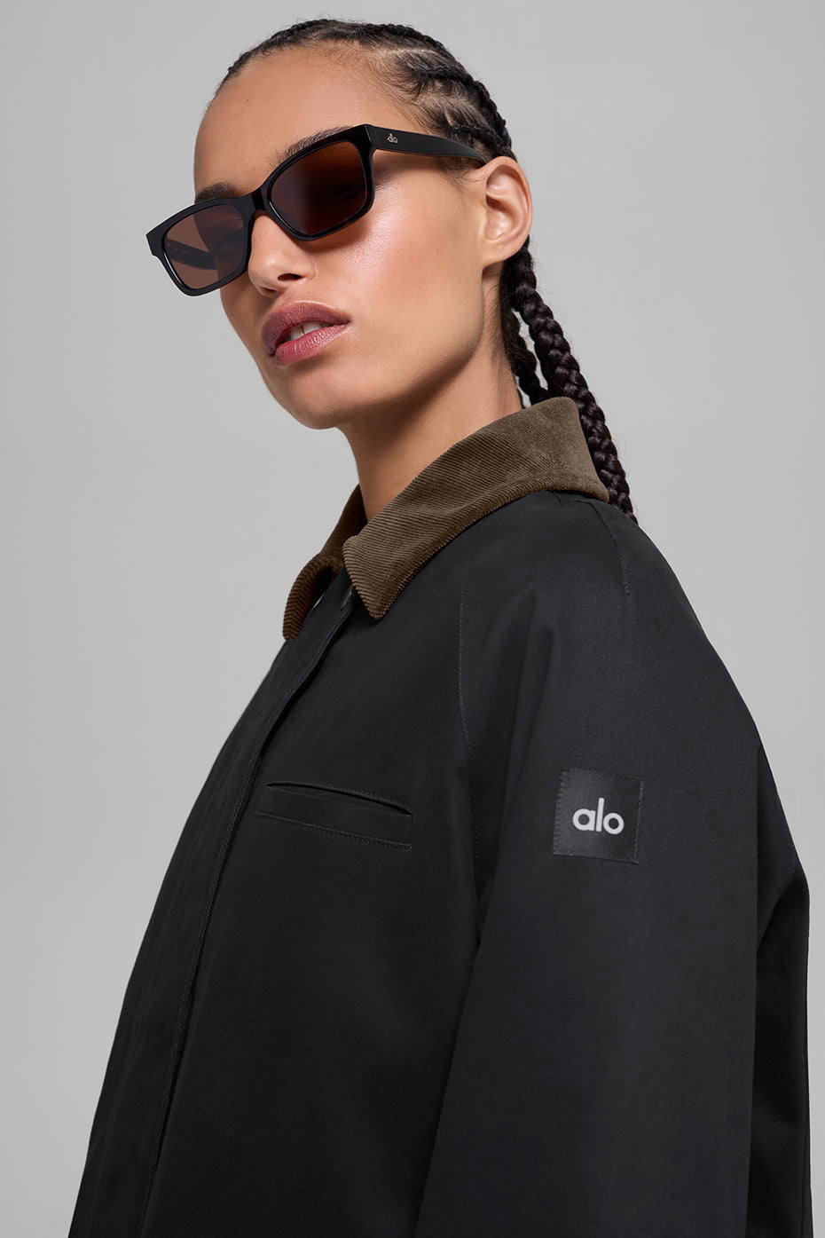 Alo Yoga Twill Barn Jacket - Black/Espresso - imagen 4