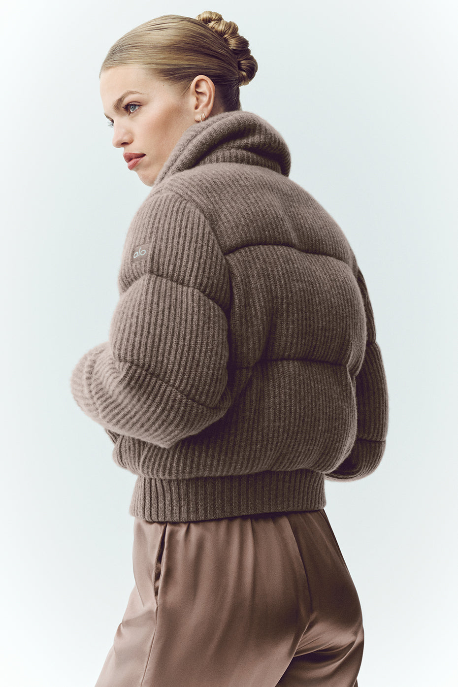 Alo Yoga Cashmere Northstar Sweater Puffer - Alpine Cocoa Heather - imagen 2
