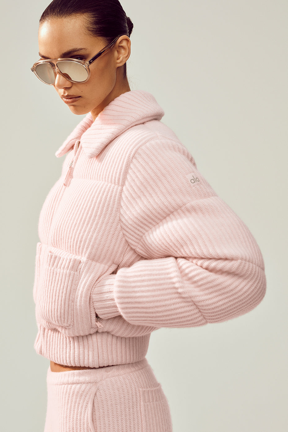 Alo Yoga Cashmere Northstar Sweater Puffer - Frosted Pink - imagen 4