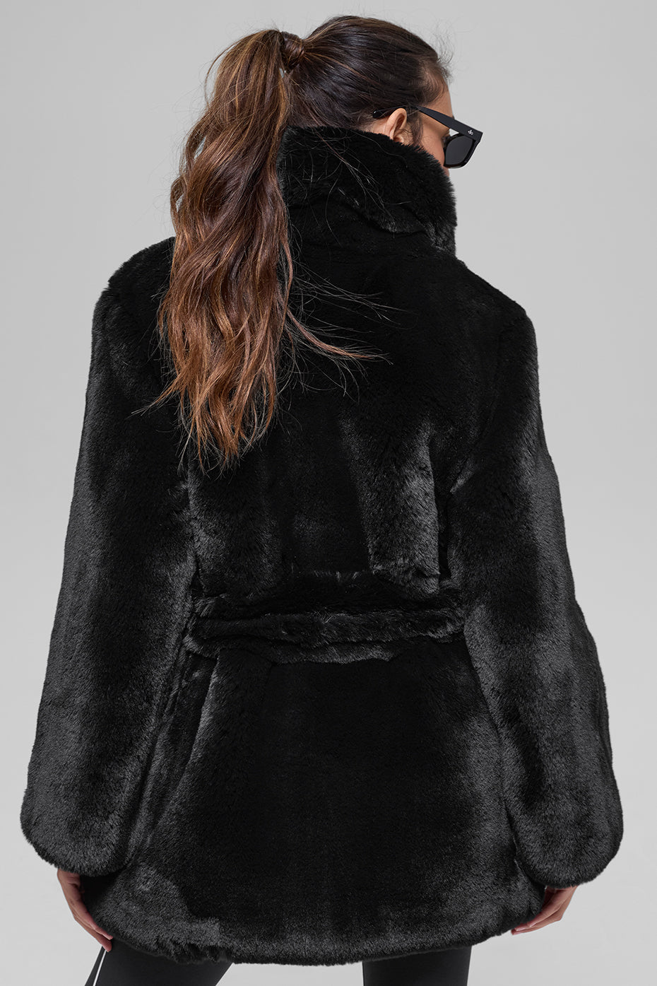 Alo Yoga Faux Fur Starstruck Coat - Black - imagen 3