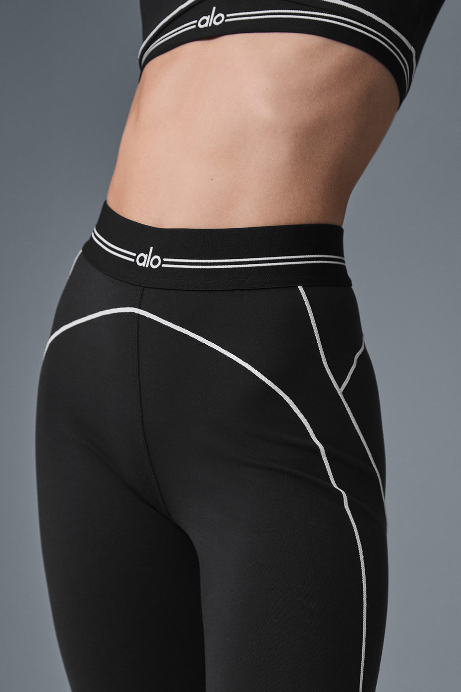 Alo Yoga Airbrush High-Waist Heart Throb Legging - Black/White - imagen 6