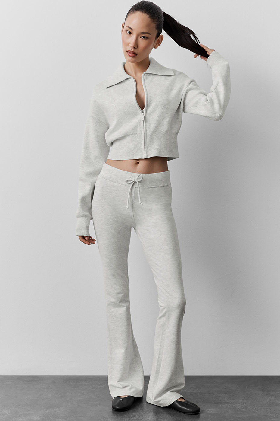 Alo Yoga Sway Bootcut Sweatpant - White Heather - imagen 1
