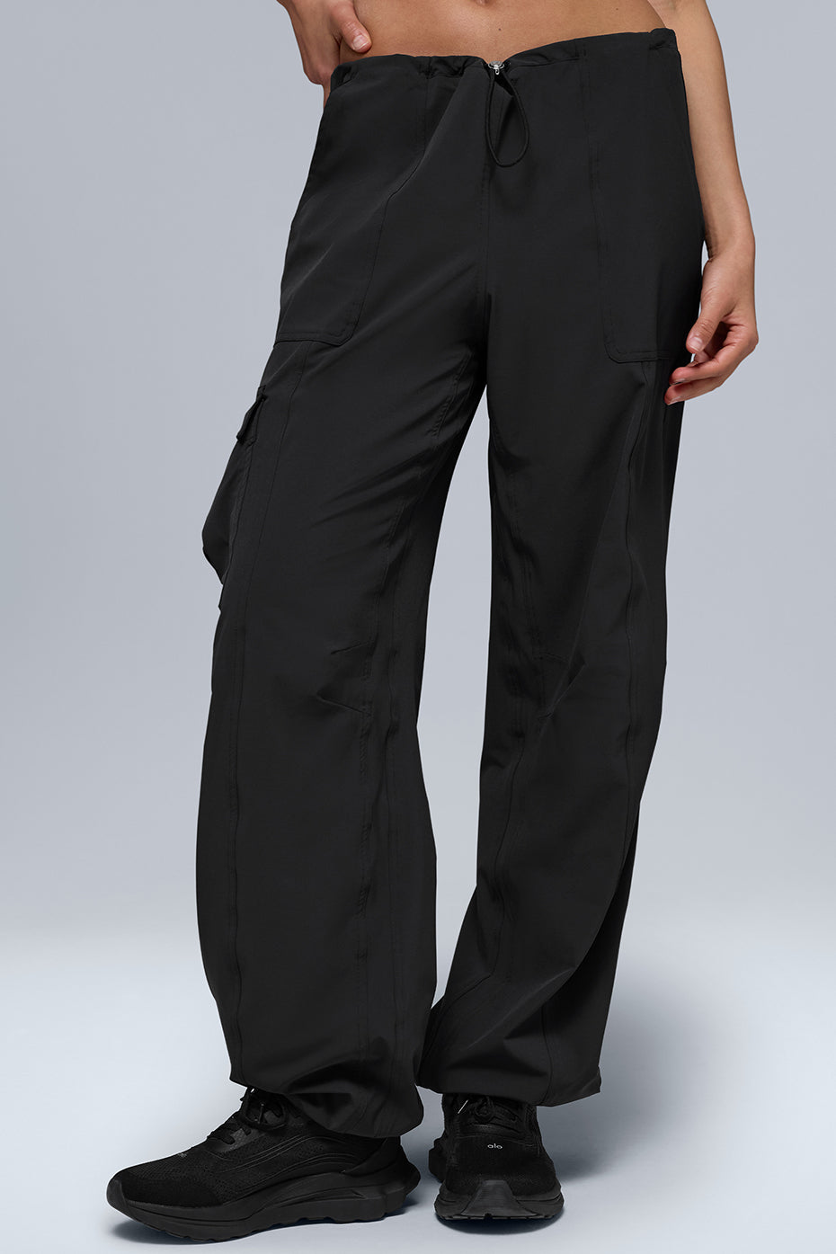 Alo Yoga Low Rise Megastar Cargo Pant - Black - imagen 1