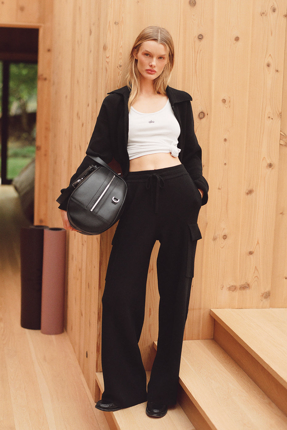 Alo Yoga Scholar Knit High-Waist Cargo Pant - Black - imagen 1
