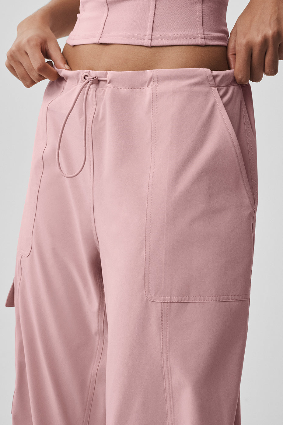 Alo Yoga Low Rise Megastar Cargo Pant - Vintage Pink - imagen 5