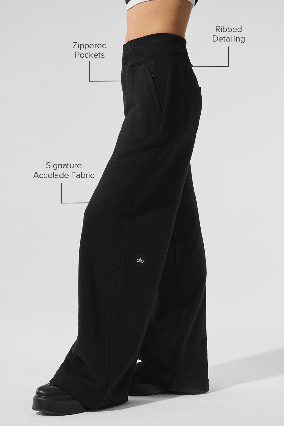 Alo Yoga Serenity Wide Leg Sweatpant - Black - imagen 2