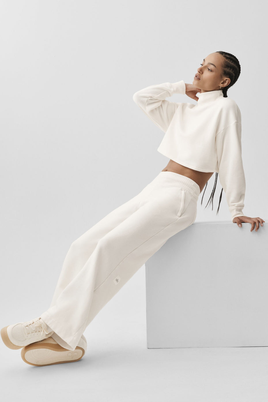 Alo Yoga Serenity Wide Leg Sweatpant - Ivory - imagen 5