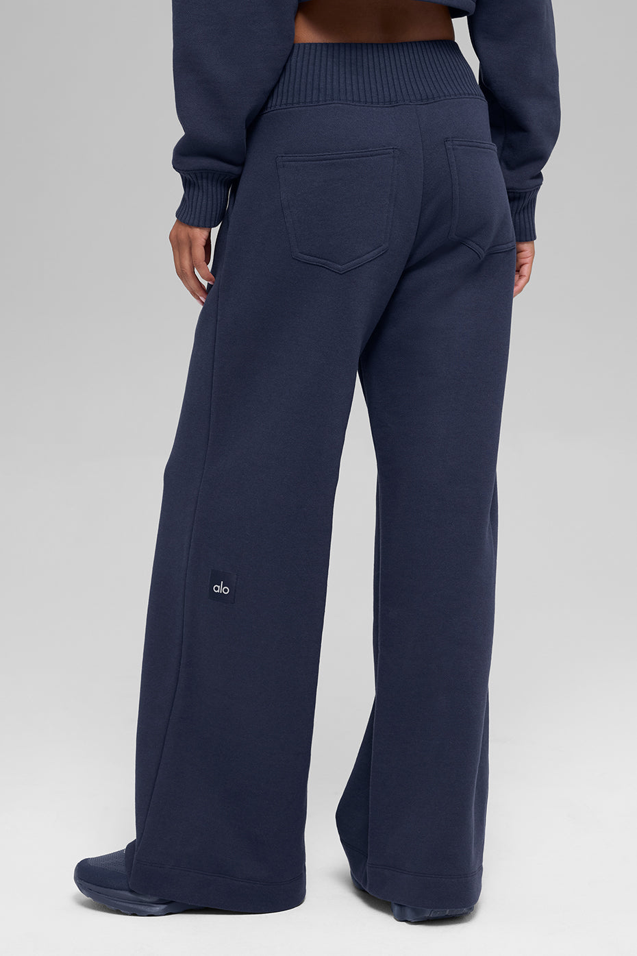 Alo Yoga Serenity Wide Leg Sweatpant - Navy - imagen 2