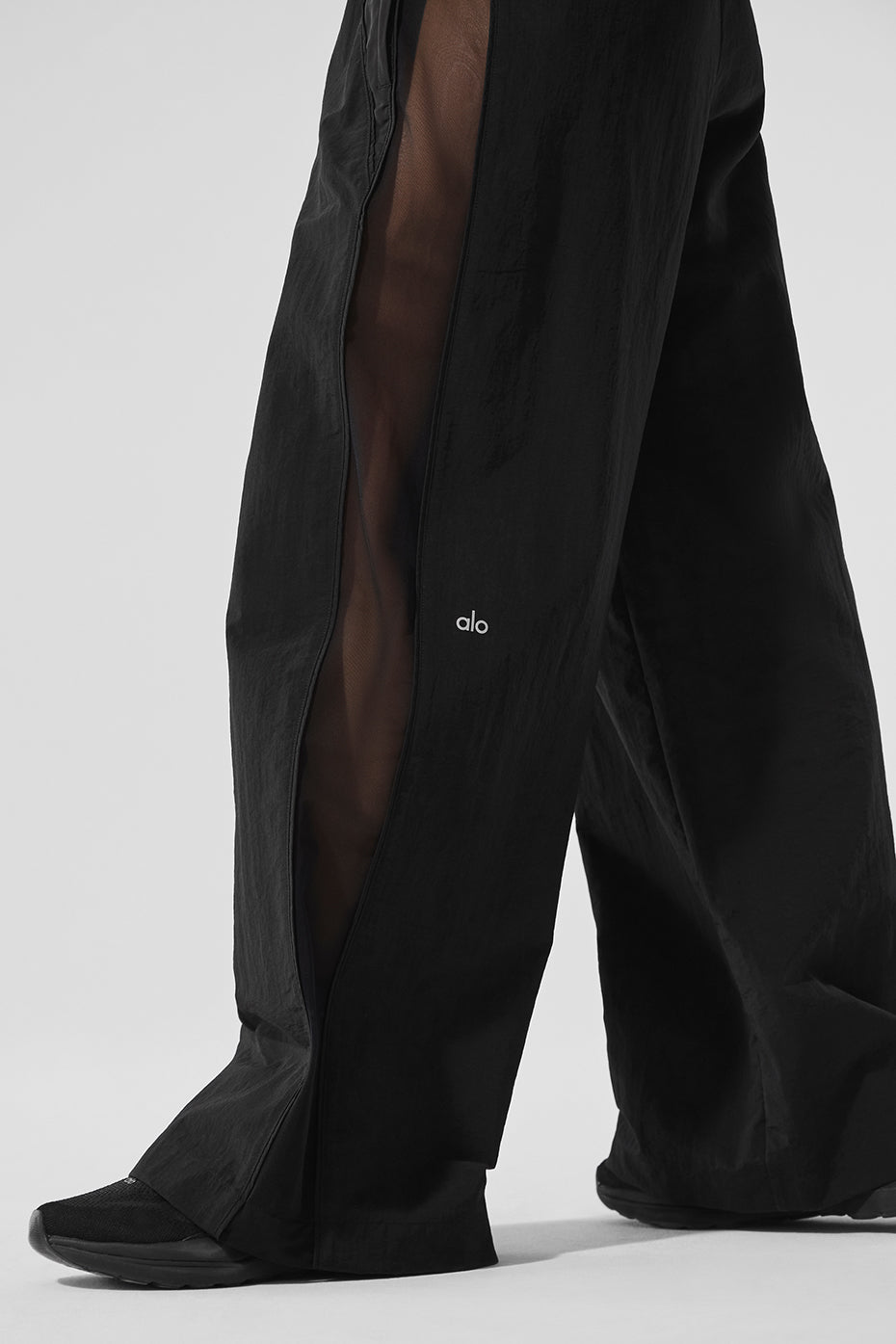 Alo Yoga High-Waist Origin Wide Leg Track Pant - Black - imagen 3