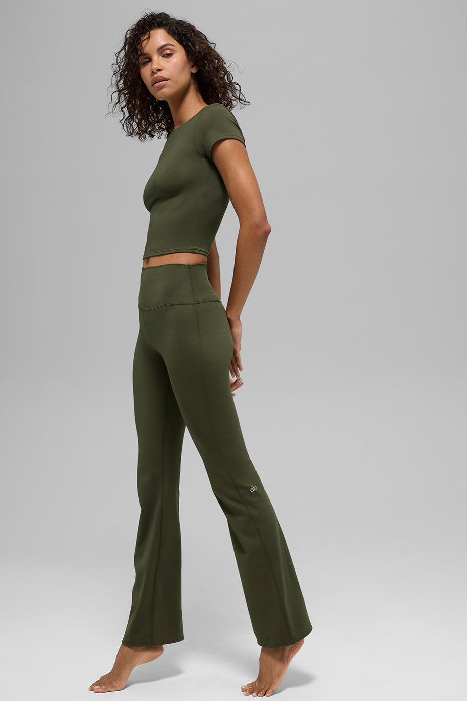 Alo Yoga ALO Softsculpt High-Waist Bootcut Legging (Regular) - Green Olive - imagen 5