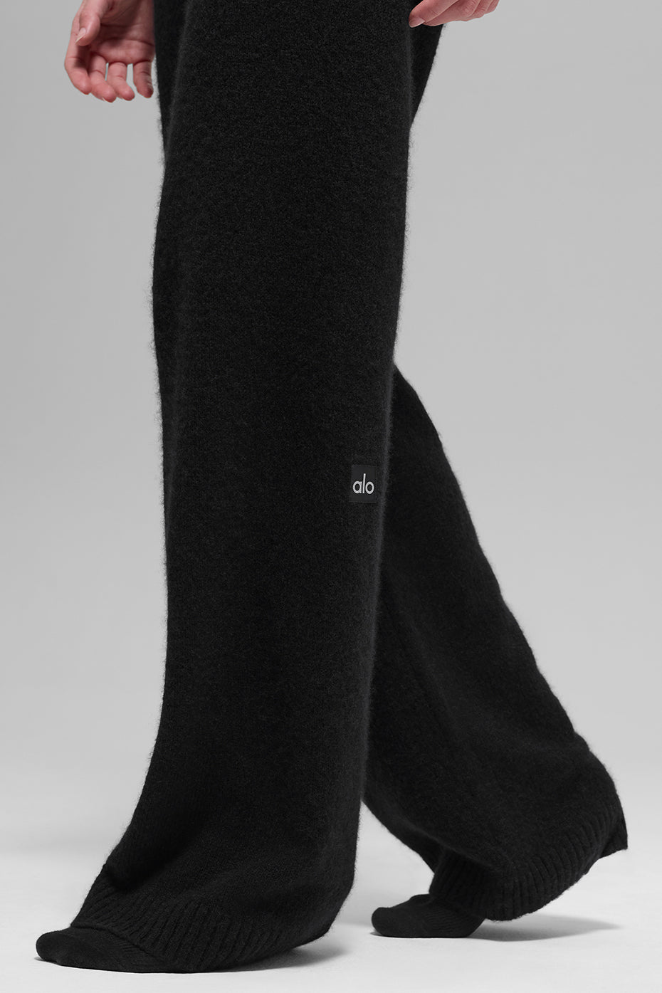 Alo Yoga Wool Cashmere High-Waist New Class Wide Leg Pant - Black - imagen 4
