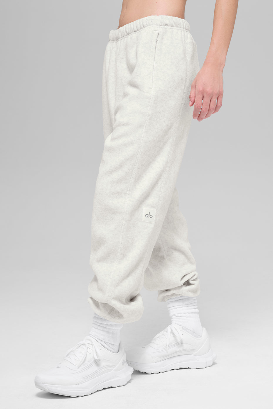 Alo Yoga Polar Fleece High-Waist Retreat Jogger - White Heather Grey - imagen 1